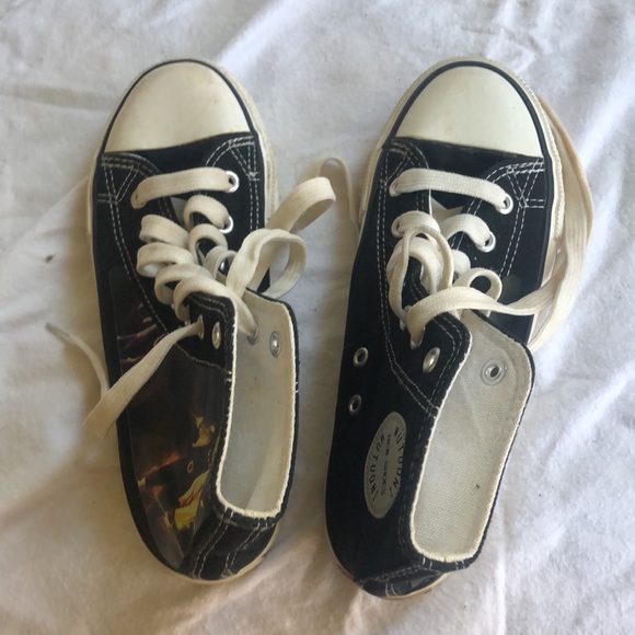 Converse-style shoes with Manga characters - Picture 4 of 5